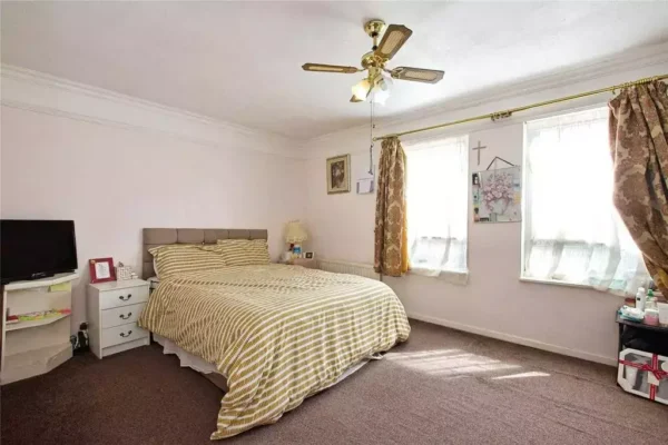 St. Edmunds Close, Erith DA18