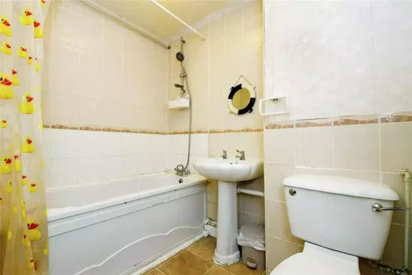 St. Edmunds Close, Erith DA18