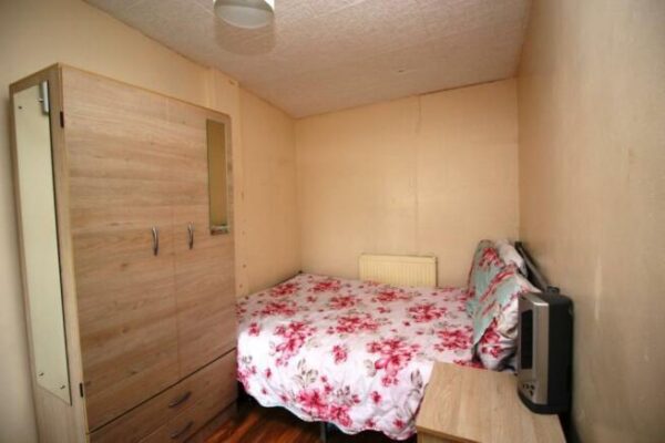 Birkdale Road, London SE2