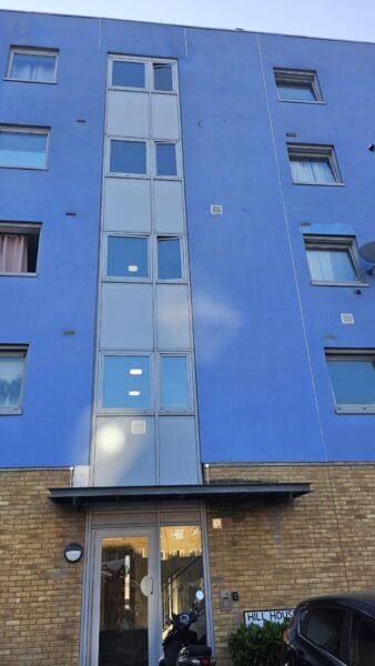 33 Hillview, Defence Close