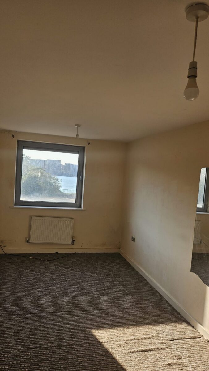 33 Hillview, Defence Close