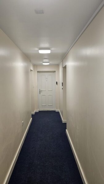 33 Hillview, Defence Close