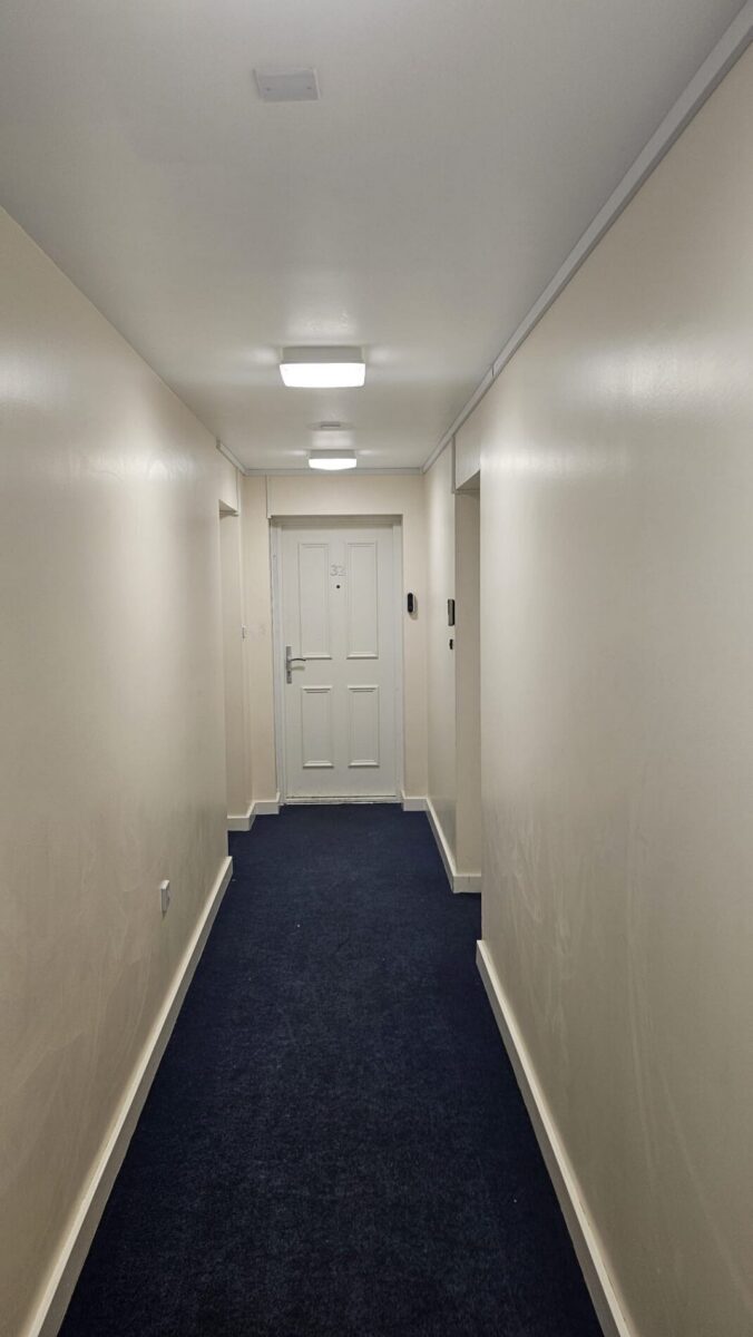 33 Hillview, Defence Close