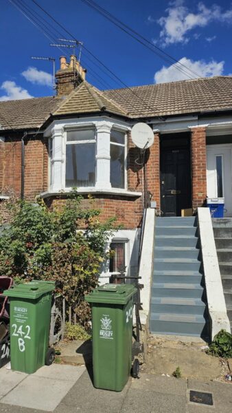 242a Riverdale Road
