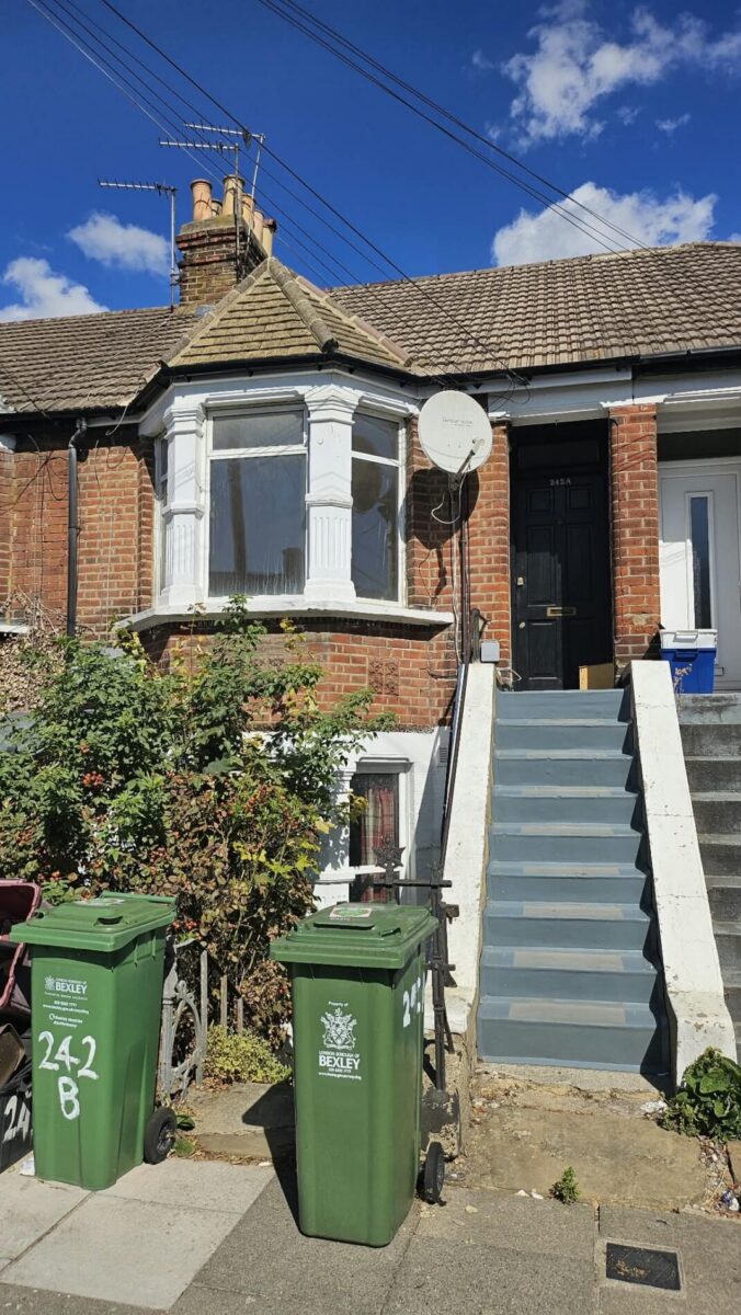 242a Riverdale Road