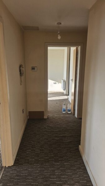 33 Hillview, Defence Close